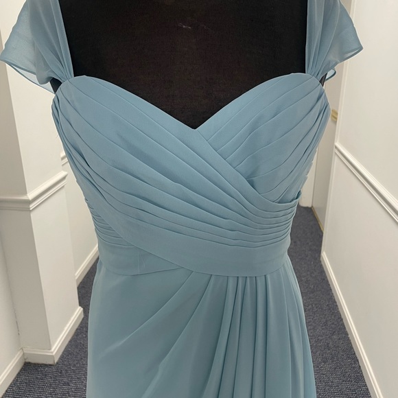 SORELLA VITA LIGHT BLUE SHORT SLEEVE BRIDESMAID/PROM/SPECIAL OCCASION GOWN NWT - Picture 3 of 4